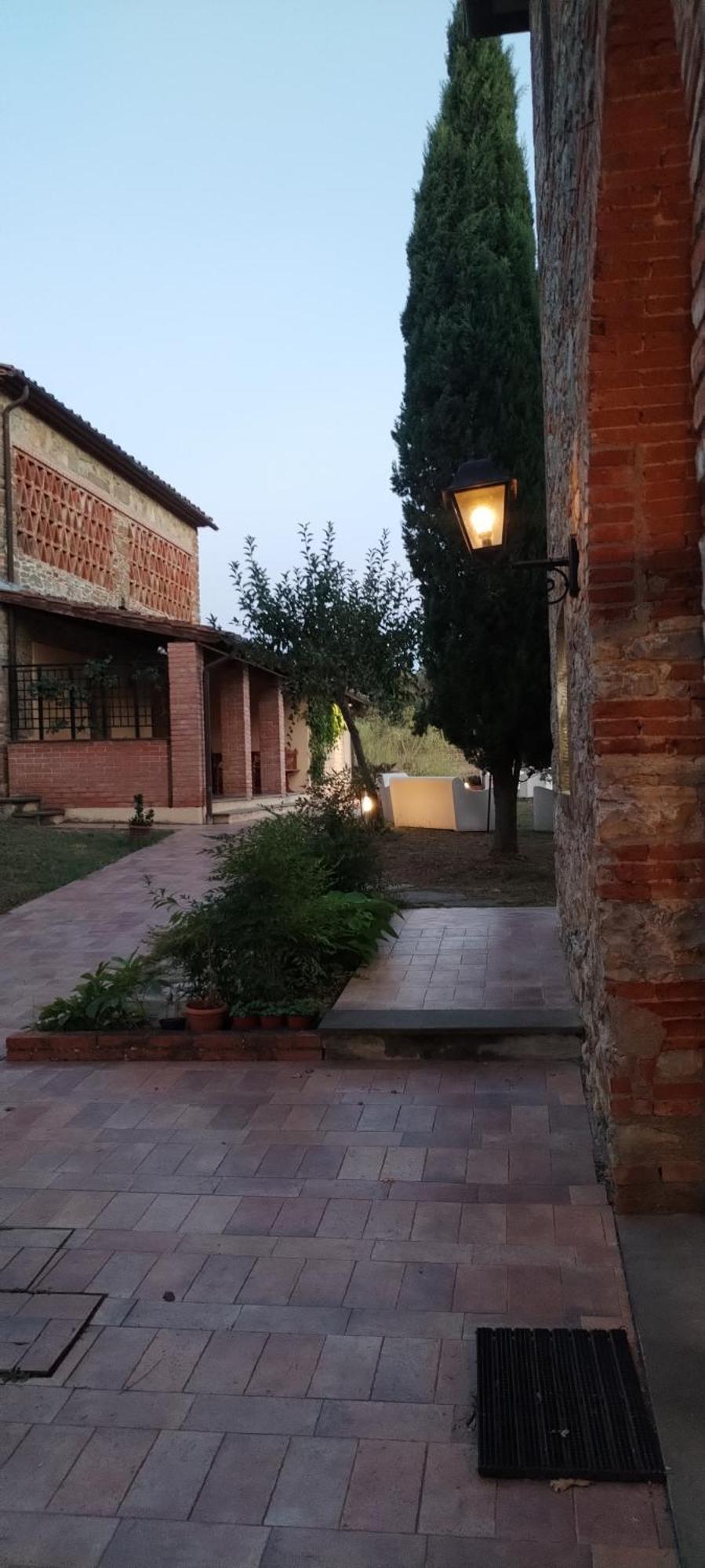 I Salici Agriturismo Badia Agnano Екстериор снимка